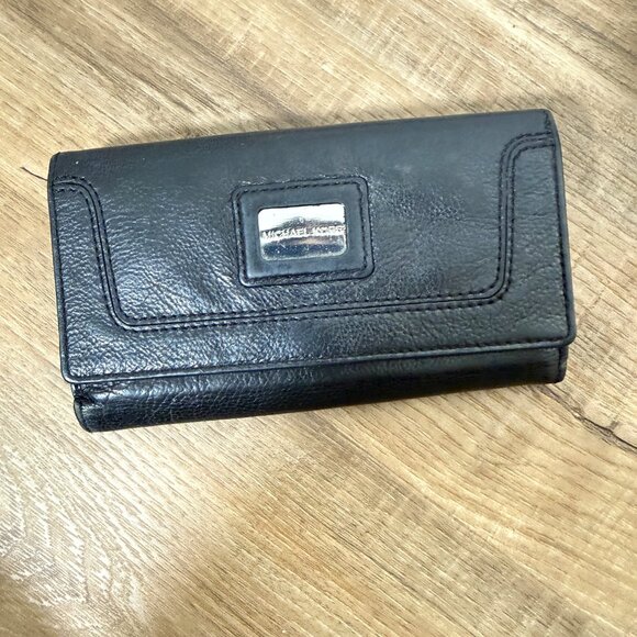 Michael Kors Leather Wallet Trifold Coin Pocket Credit Card Slots Black - Picture 2 of 7